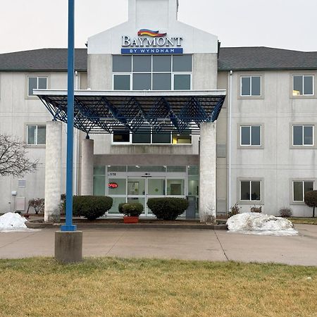 Baymont By Wyndham Kingdom City Exterior foto